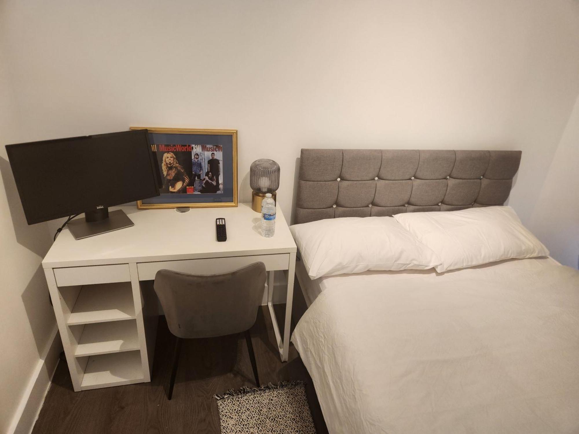 Flat With Work Station, Monitor, Smart Tv & Netflix Διαμέρισμα Λονδίνο Εξωτερικό φωτογραφία