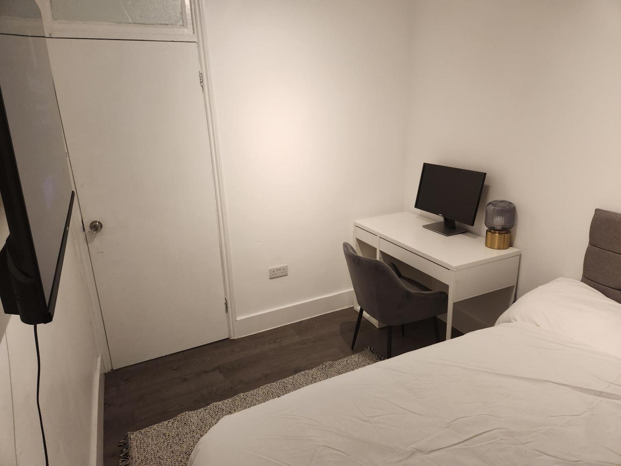 Flat With Work Station, Monitor, Smart Tv & Netflix Διαμέρισμα Λονδίνο Εξωτερικό φωτογραφία