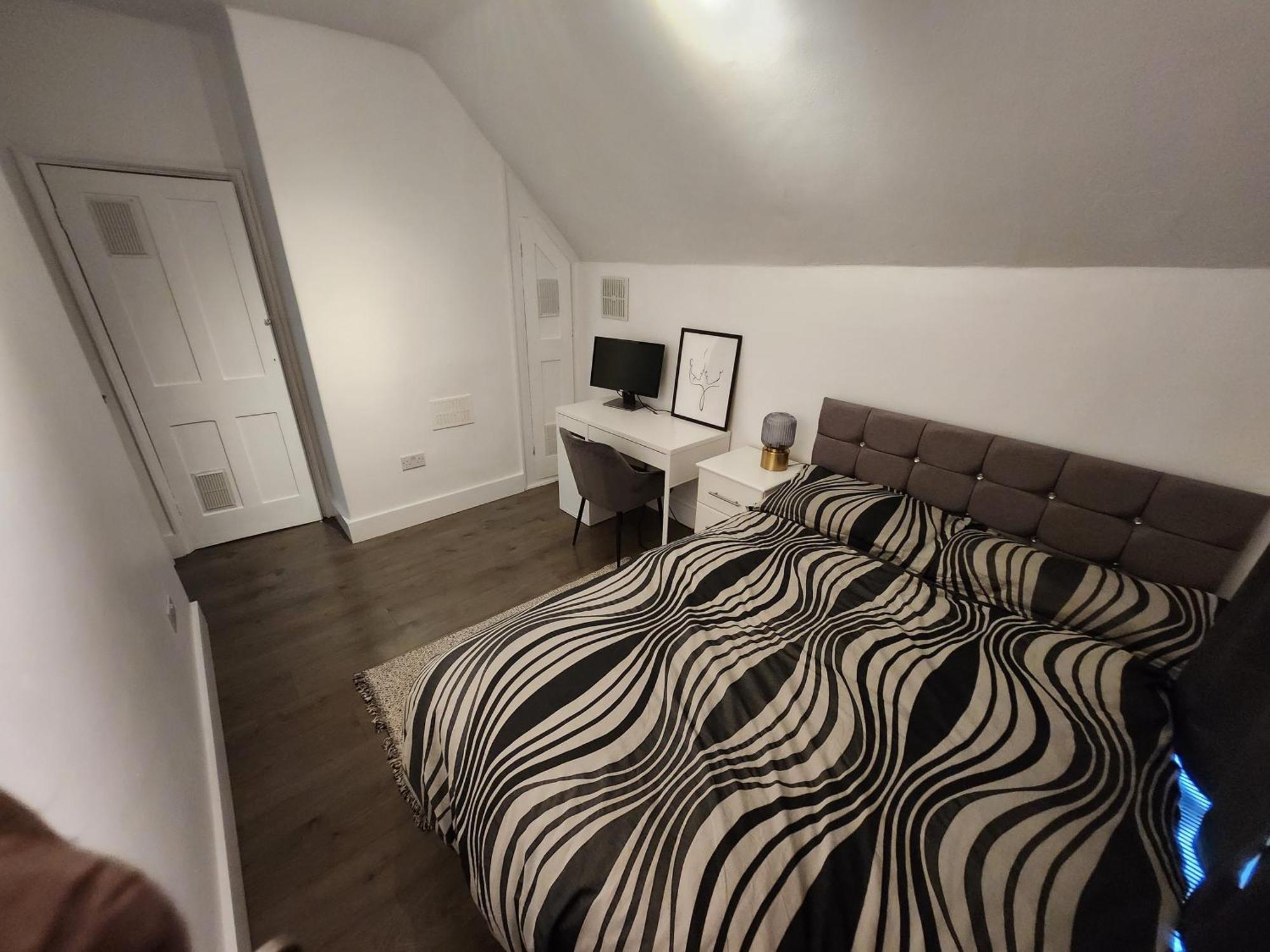 Flat With Work Station, Monitor, Smart Tv & Netflix Διαμέρισμα Λονδίνο Εξωτερικό φωτογραφία