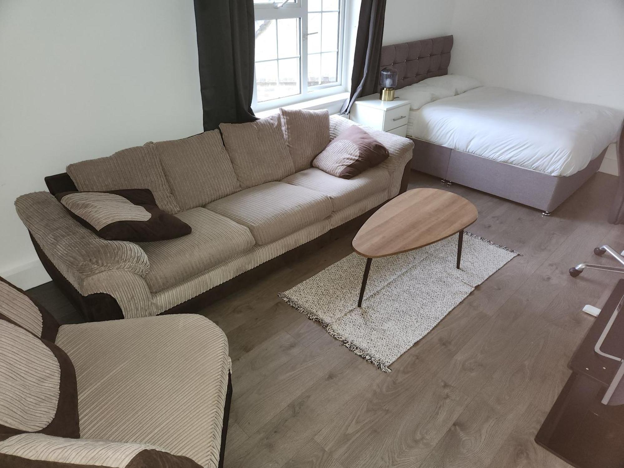 Flat With Work Station, Monitor, Smart Tv & Netflix Διαμέρισμα Λονδίνο Εξωτερικό φωτογραφία