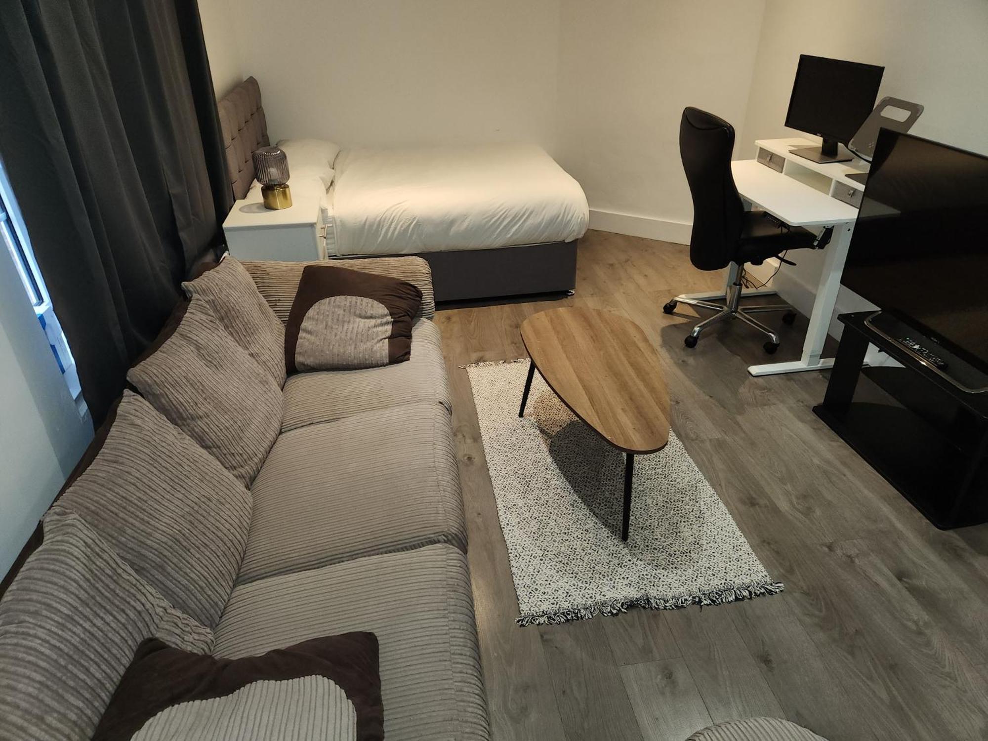 Flat With Work Station, Monitor, Smart Tv & Netflix Διαμέρισμα Λονδίνο Εξωτερικό φωτογραφία